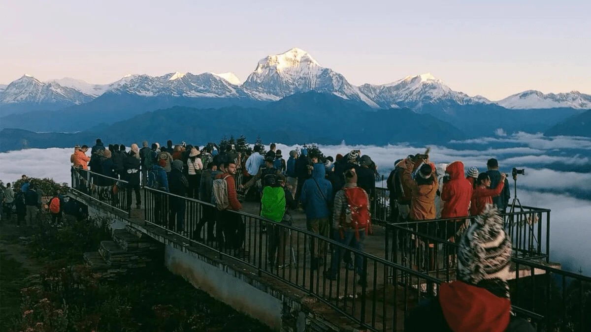 sunrise-view-of-annapurna-mountain-range-from-poon-hill